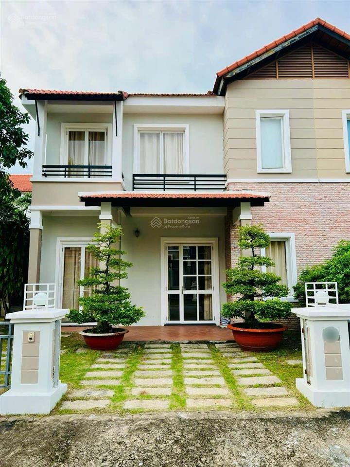 Bán căn biệt thự vườn dt 14x18.5 m2 full nội thất 4pn tại làng chuyên gia the oasis. 0975 362 ***