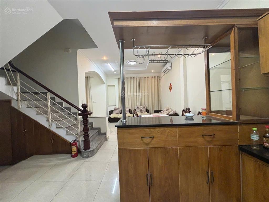 Cần cho thuê căn biệt thự vườn, 7x18.5m full nội thất 4pn tại làng chuyên gia the oasis. 0975 362 ***