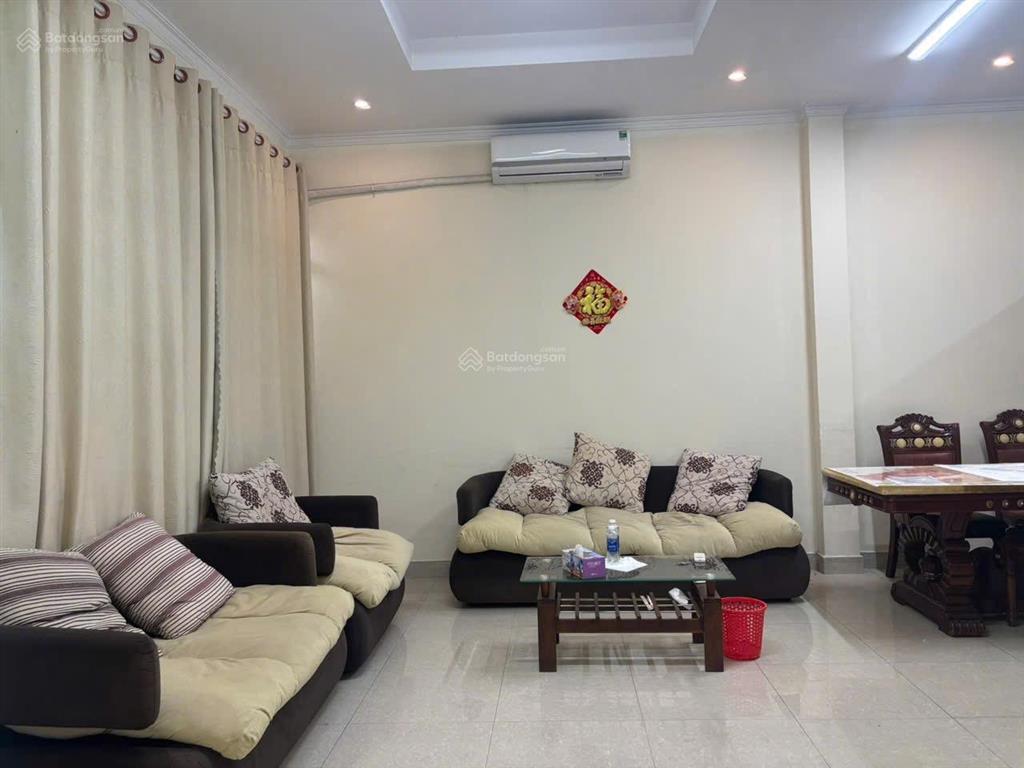 Cần cho thuê căn biệt thự vườn, 7x18.5m full nội thất 4pn tại làng chuyên gia the oasis. 0975 362 ***