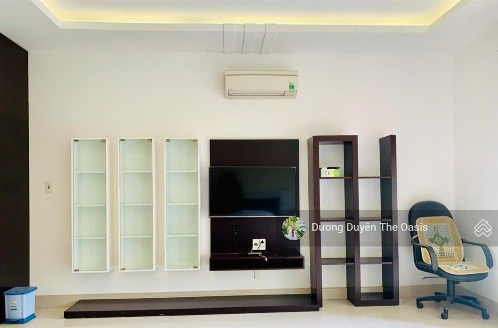 Chủ chuyển công tác bán căn liền kề. sẵn hđt 16tr/tháng tại the oasis liền kề aeon sân golf sb