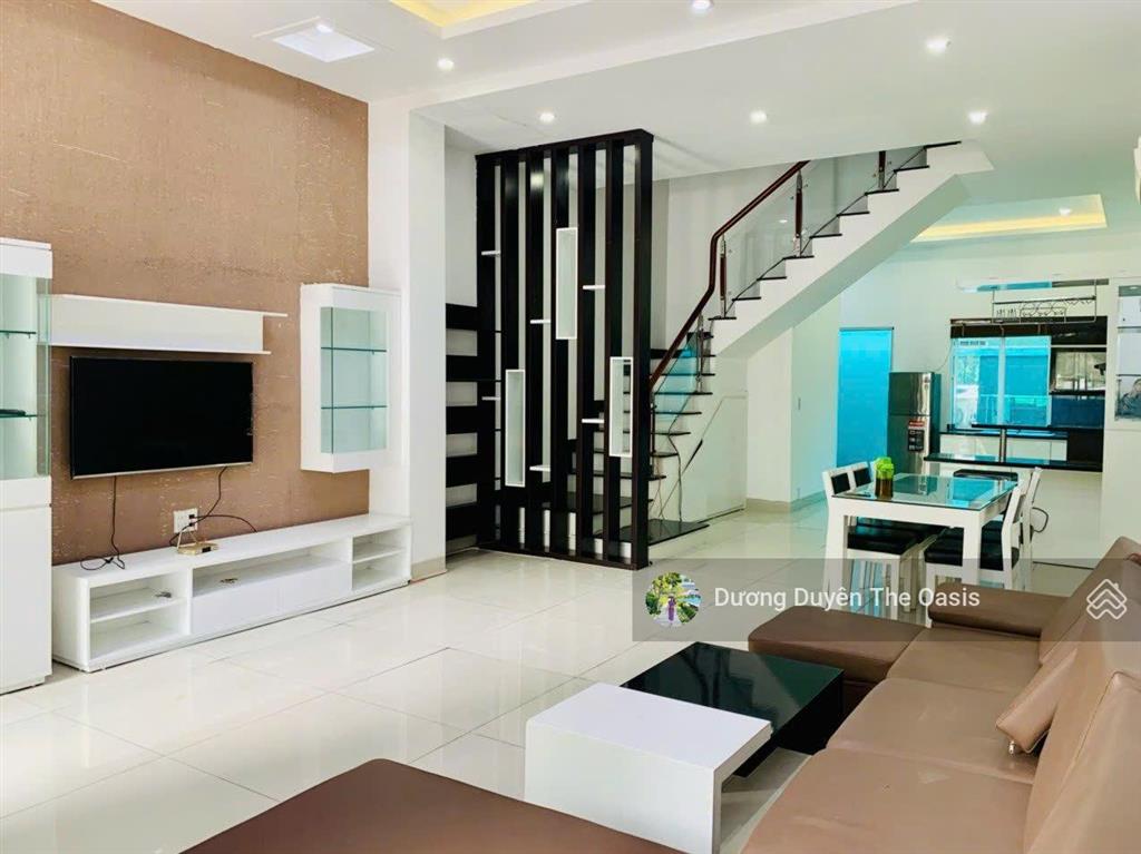 Chủ chuyển công tác bán căn liền kề. sẵn hđt 16tr/tháng tại the oasis liền kề aeon sân golf sb