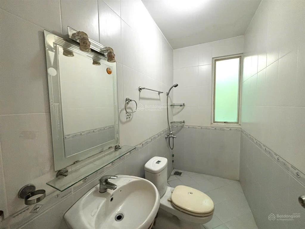 Cần bán căn biệt thự tâm huyết 7x18.5m2 cạnh công viên và hồ bơi the oasis. sẵn hđ thuê 16tr/tháng.