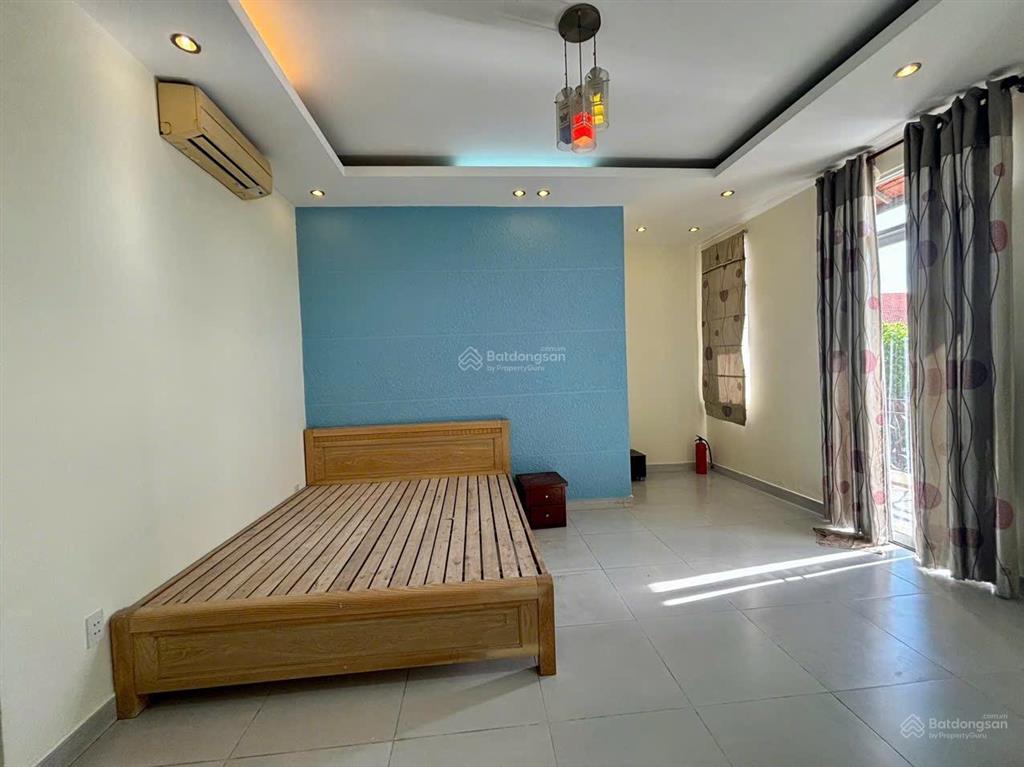Cần bán căn biệt thự tâm huyết 7x18.5m2 cạnh công viên và hồ bơi the oasis. sẵn hđ thuê 16tr/tháng.