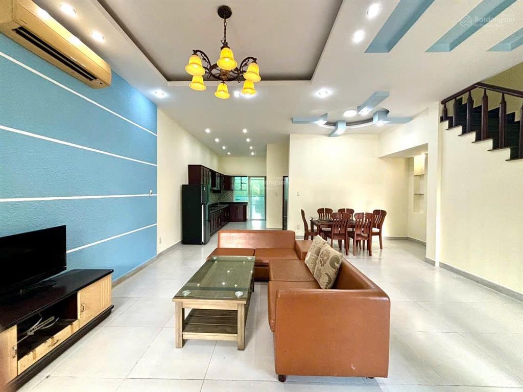 Cần bán căn biệt thự tâm huyết 7x18.5m2 cạnh công viên và hồ bơi the oasis. sẵn hđ thuê 16tr/tháng.