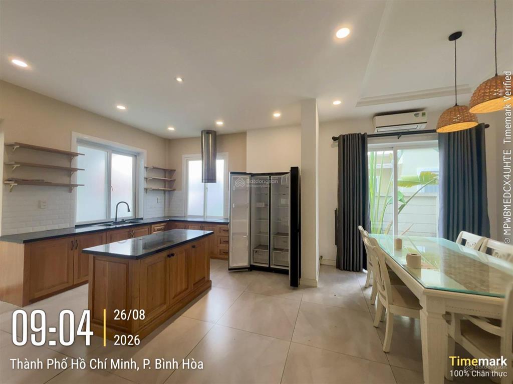 Cần cho thuê căn biệt thự song lập 300m2 làng chuyên gia the oasis. cạnh aeon, sân gôn sông bé
