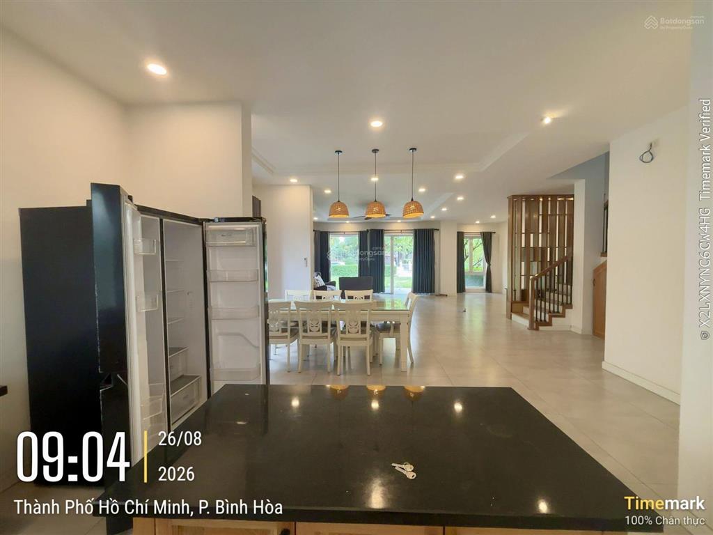 Cần cho thuê căn biệt thự song lập 300m2 làng chuyên gia the oasis. cạnh aeon, sân gôn sông bé