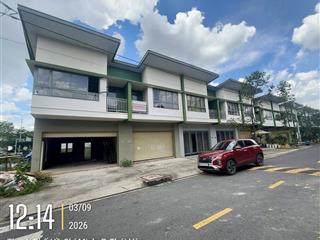Hot cần bán góc hai mặt tiền 155,8m2 khu oasis city  cạnh trường đại học việt đức.  0975 362 ***