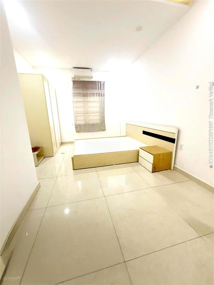 Cần bán nhà phố 3 tầng đường d11, dt 150m2. sẵn hđt,trục kinh doanh mua bán làm vp.  0975 362 ***