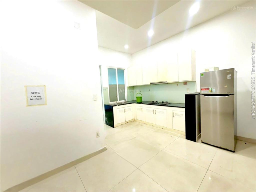 Cần bán nhà phố 3 tầng đường d11, dt 150m2. sẵn hđt,trục kinh doanh mua bán làm vp.  0975 362 ***