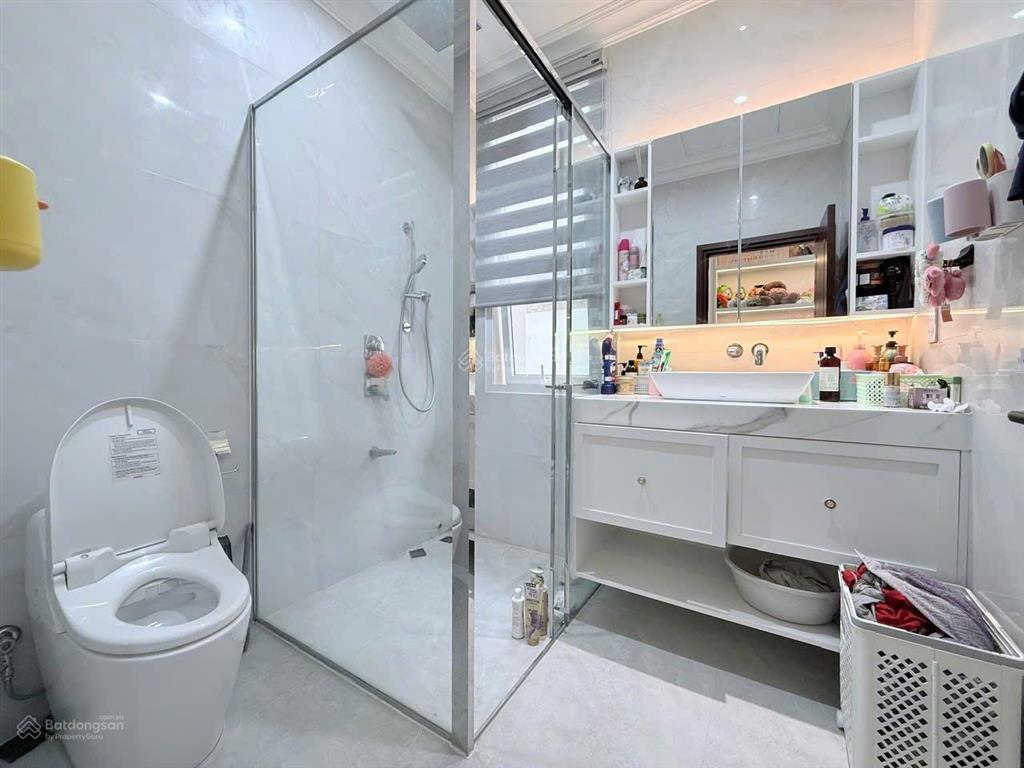 Cần bán căn biệt thự tâm huyết 7m cạnh công viên và hồ bơi the oasis. nhà mới đẹp  0975 362 ***.
