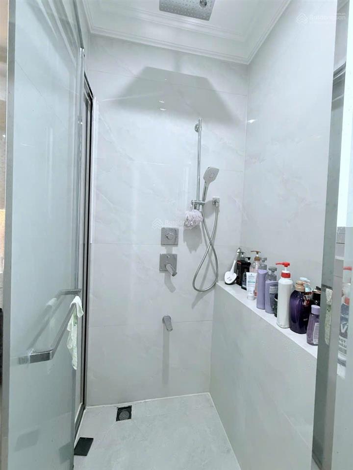Cần bán căn biệt thự tâm huyết 7m cạnh công viên và hồ bơi the oasis. nhà mới đẹp  0975 362 ***.