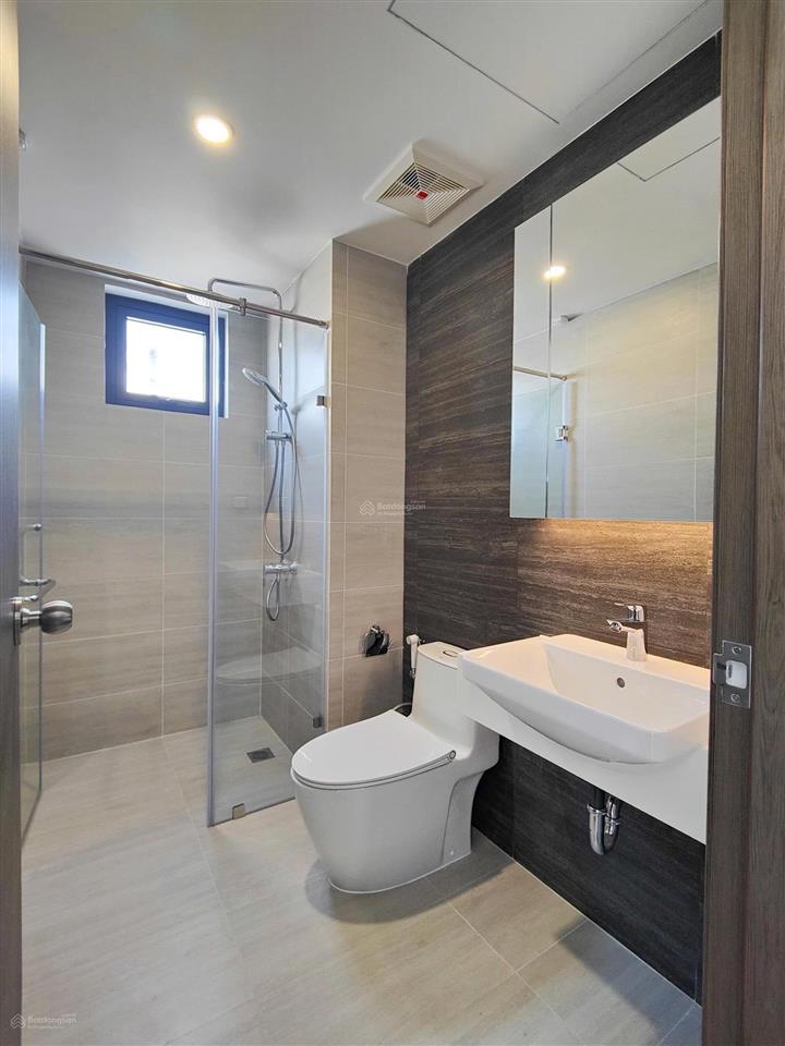 Cần bán căn hộ 56m2 giá 2,8 tỷ thuận tiện ra phạm văn đồng nhà mới hỗ trợ lãi suất vay 3 năm