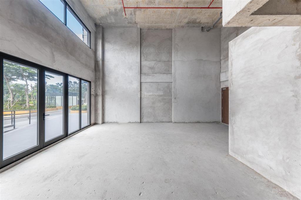 Bán căn shophouse 2 tầng sắp nhận nhà gần phạm văn đồng phục vụ 7000 cư dân  hỗ trợ lãi vay 3 năm