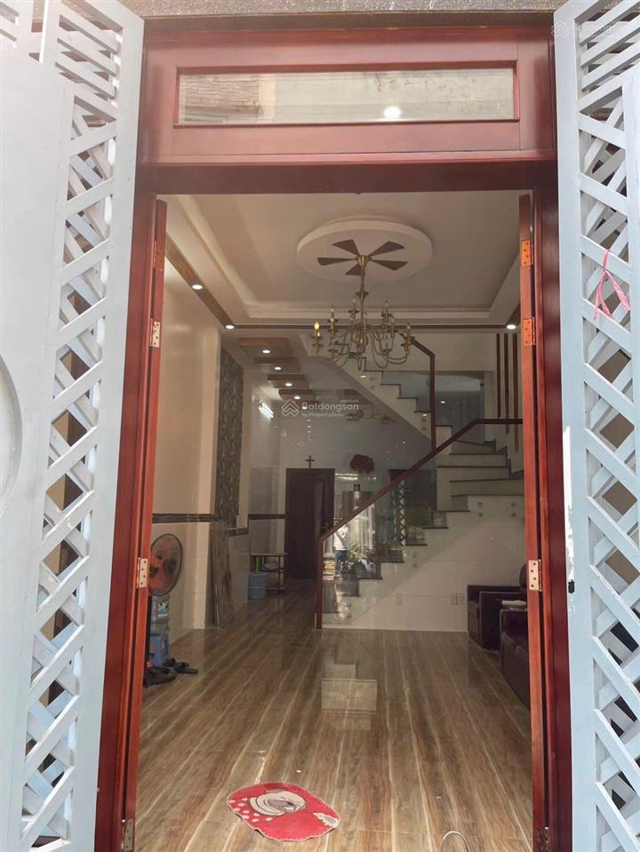 Bán nhà riêng gần uỷ ban phường hẻm ô tô tậ mn chỗ