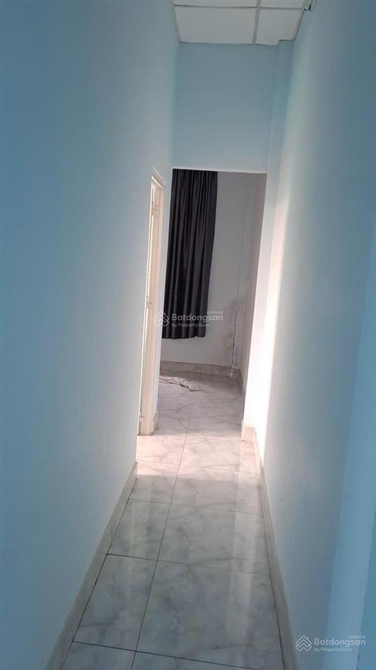 Bán nhà gia đình ở cạnh chợ nhỏ lê văn việt
