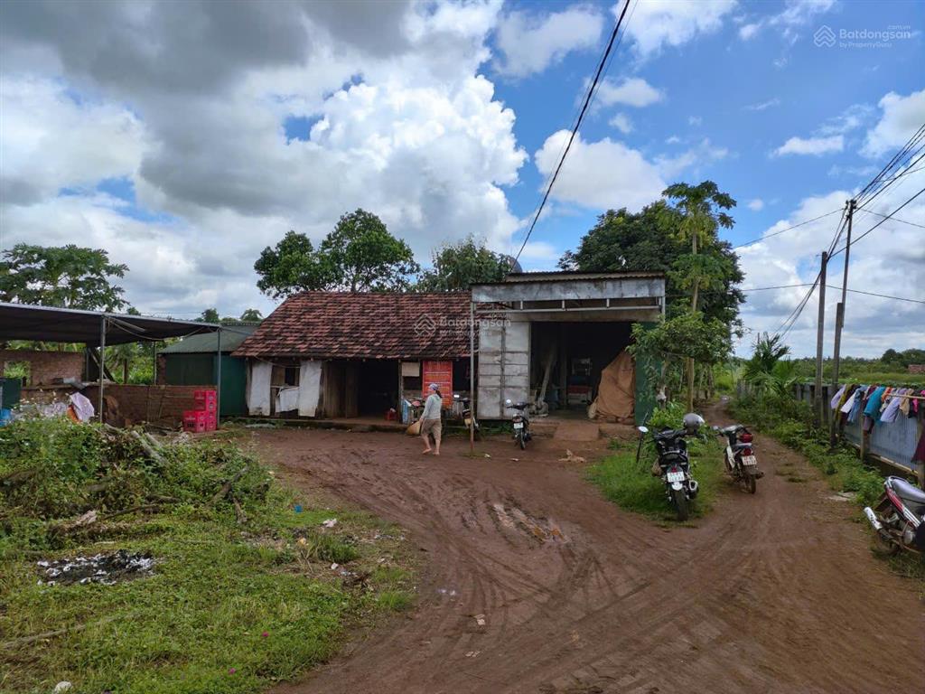 Bán 2000 m2 đất (100 thổ cư) 600tr
