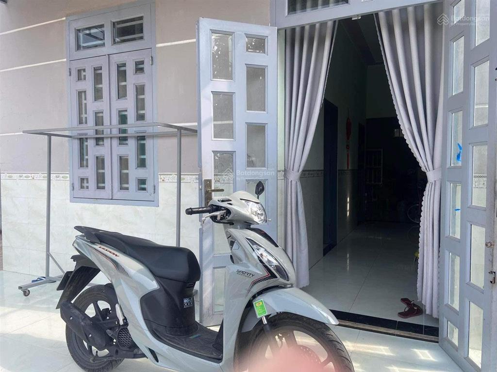 Bán nhà cấp 4 còn mới, khu vực trung hòa gần kcn bàu xéo, 822 triệu