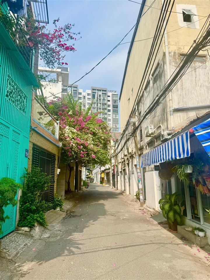 Bán gấp nhà xây mới 100% hoa hồng 3%