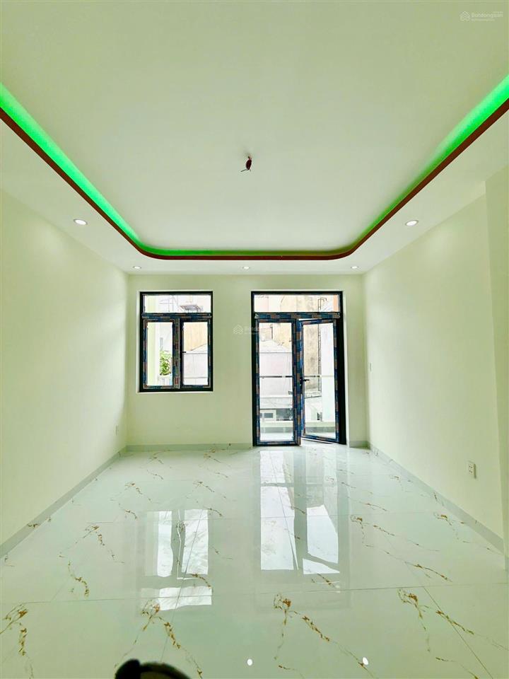 Bán gấp nhà xây mới 100% hoa hồng 3%