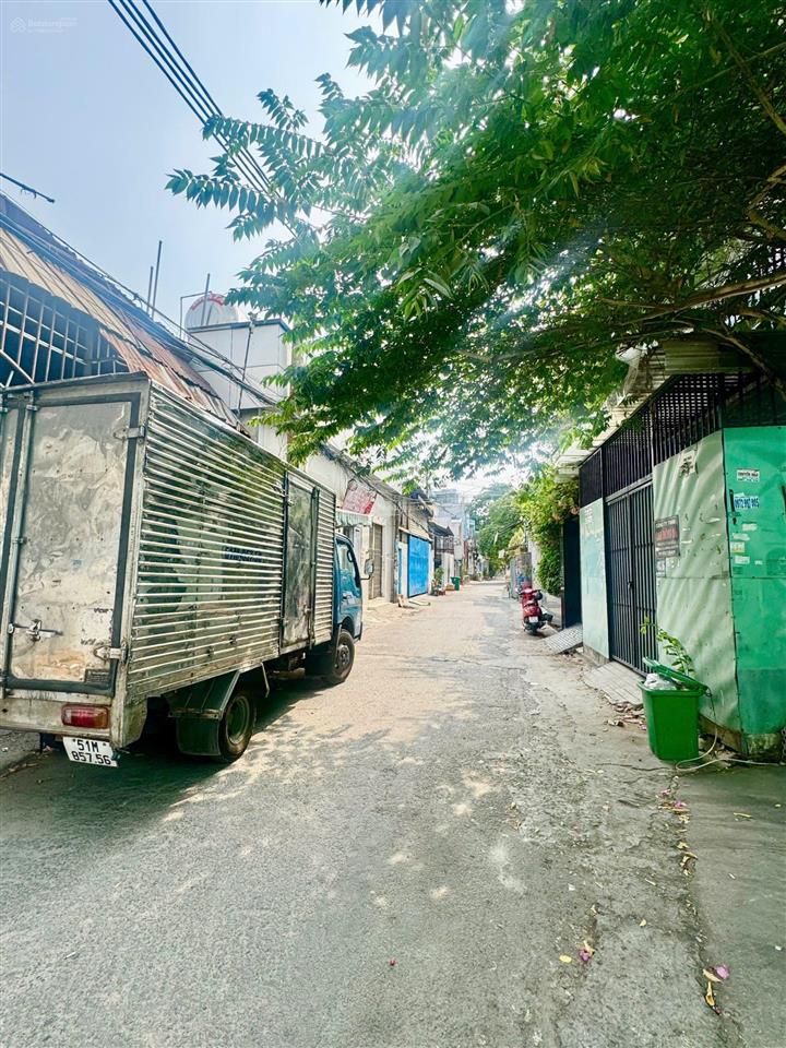 Bán gấp nhà xây mới 100% hoa hồng 3%