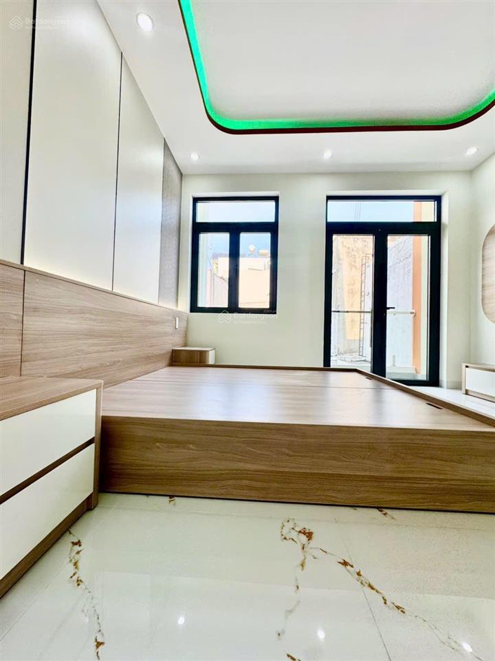 Cần bán nhà hoa hồng cao hơn 200 triệu, giá 7.9