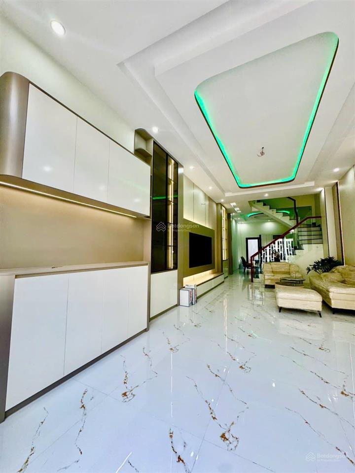 Cần bán nhà hoa hồng cao hơn 200 triệu, giá 7.9