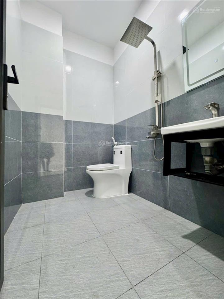 Cần bán nhà hoa hồng cao hơn 200 triệu, giá 7.9