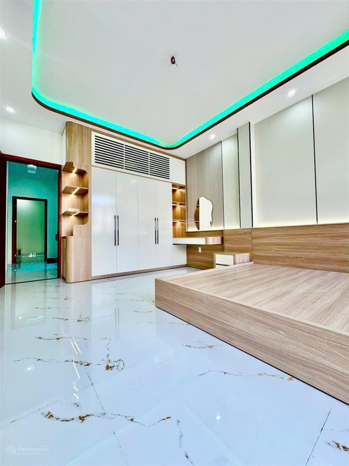 Cần bán nhà hoa hồng cao hơn 200 triệu, giá 7.9