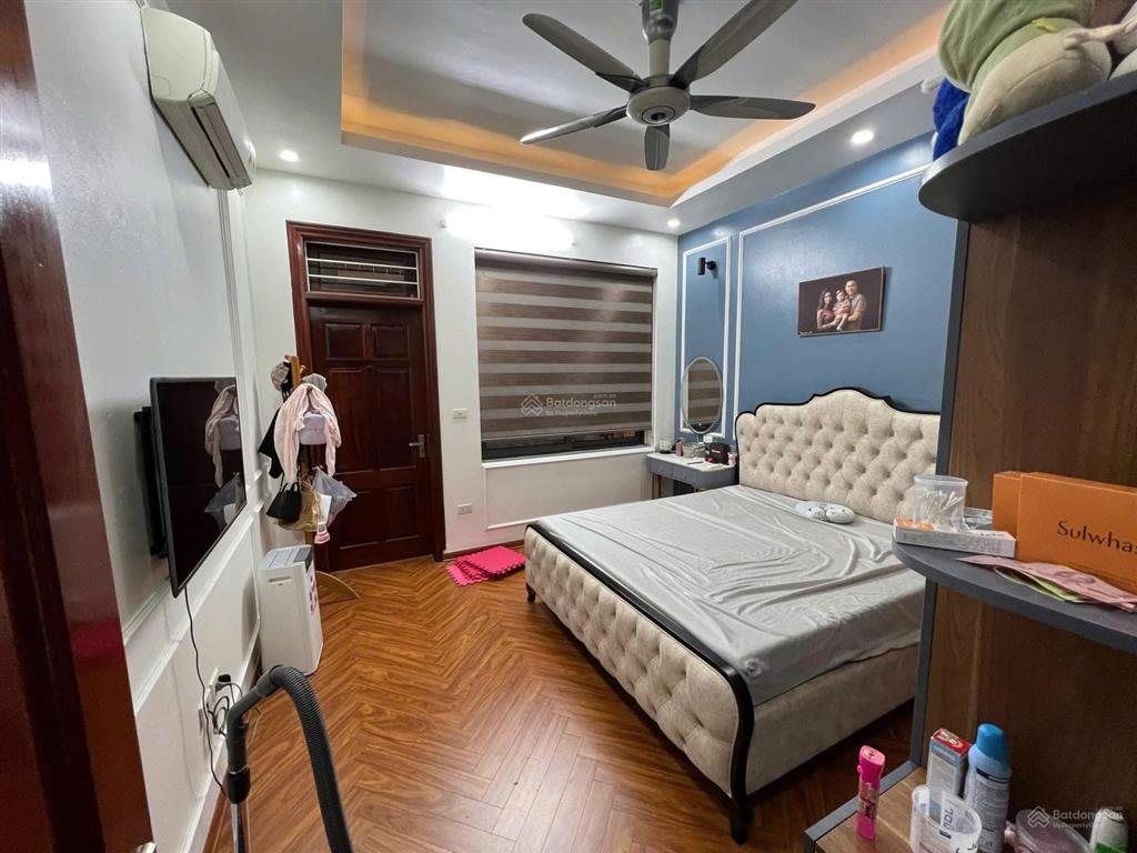 Nhà đẹp vị trí trung tâm, 2 mặt thoáng, phố vũ trọng phụng, thanh xuân, dt 43m2, 4t giá chỉ 10 tỷ