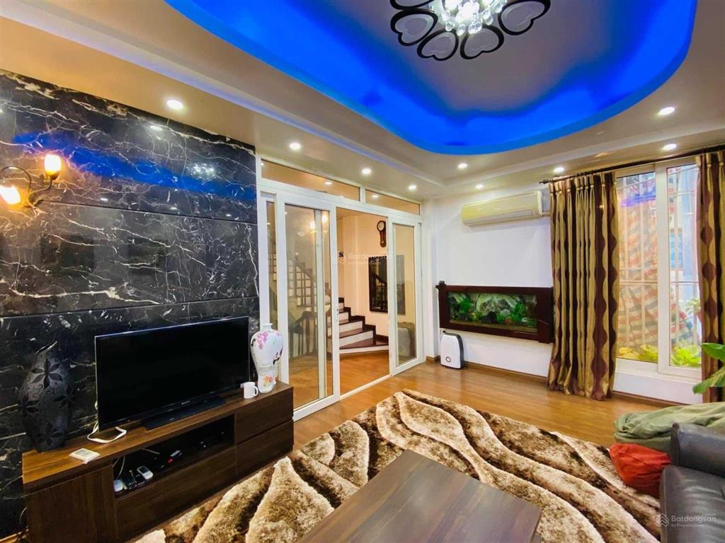 Bán nhà ngõ 120 đường kim giang, hoàng mai, dt 42m2, mặt ngõ thông kinh doanh, giá chỉ 8.95 tỷ