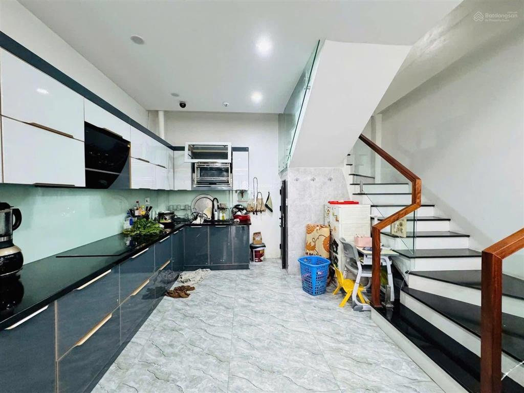 Chính chủ nhờ bán nhà đẹp dân xây, mặt ngõ phố quan nhân, thanh xuân, dt 42m2, 4t, chỉ 9.2 tỷ