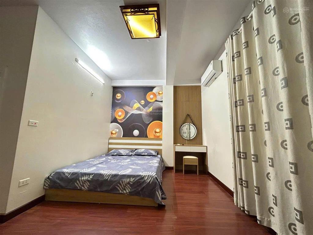Chính chủ nhờ bán nhà đẹp dân xây, mặt ngõ phố nguyễn ngọc vũ, cầu giấy, dt 42m2, 4t, chỉ 9.25 tỷ