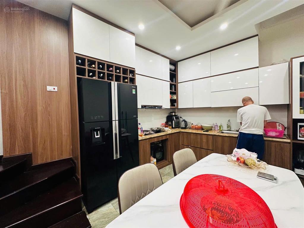 Hiếm! mặt ngõ gần phố, kinh doanh, dân xây đẹp phố vũ tông phan, thanh xuân, dt 42m2, 4t, chỉ 8.9tỷ