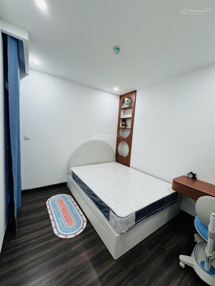 Chuyển nhượng căn 2 ngủ 2 vệ sinh toà tulip  hướng đông nam