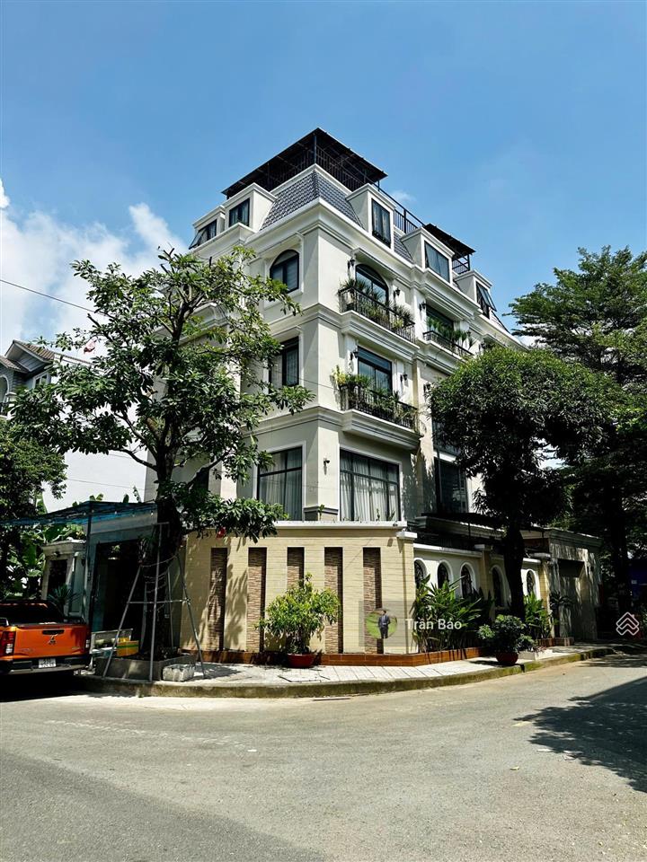 Siêu vị trí  góc 2mt đường thảo điền, phường thảo điền, q2. 14x23 cn190m. hđt150/th. giá 90 tỷ