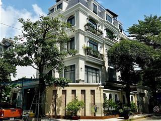 Siêu vị trí  góc 2mt đường thảo điền, phường thảo điền, q2. 14x23 cn190m. hđt150/th. giá 90 tỷ