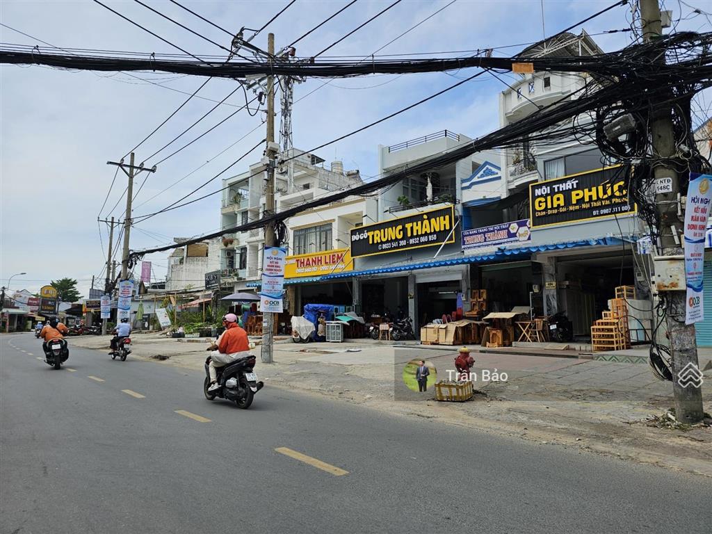 Rẻ nhất thị trường. nhà 2 mặt tiền nguyễn thị định, q2  15x45m, 750m xd hầm 10 tầng  giá 83 tỷ