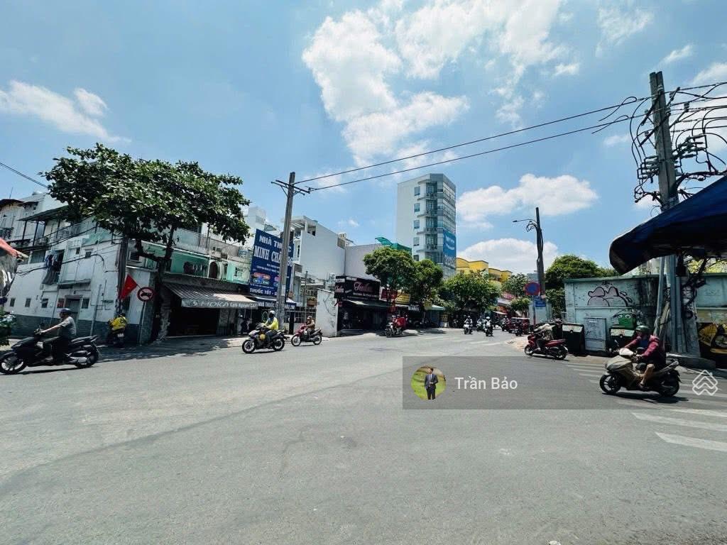 Quá rẻ. bán nhà 2mt đường nơ trang long, bình thạnh. 4,5x23 cn100m. ctxd hầm  7 tầng
