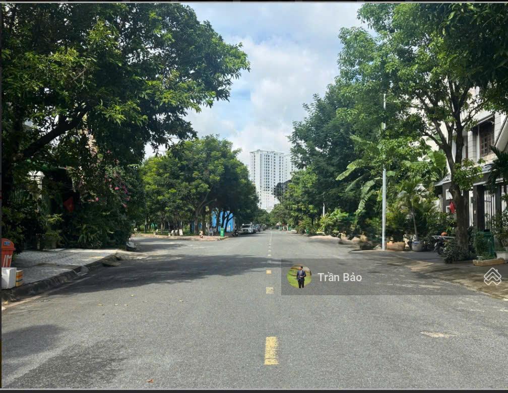 Rẻ nhất. khuôn biệt thự mt ngay công viên cao đức lân, an phú, q2. 10x20 cn 200m. giá chỉ 45 tỷ