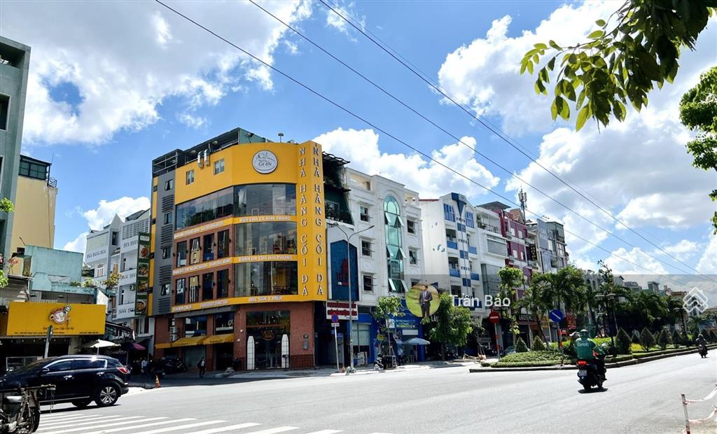 Toà nhà building mặt tiền phan xích long, phú nhuận. 10x30m. hầm9tầng  hđt 500tr/th. giá 87 tỷ