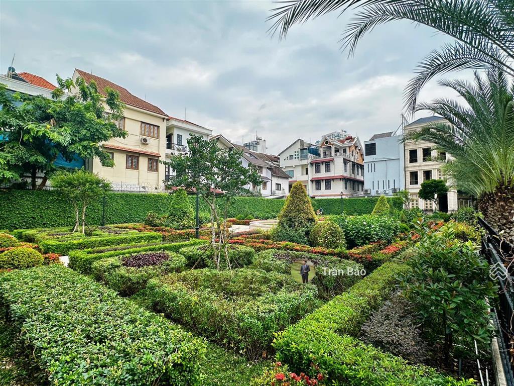 Chỉ với 42,5 tỷ. sở hữu khuôn biệt thự vip. view công viên đẹp nhất thảo điền, q2. 8x23m. cn 173m