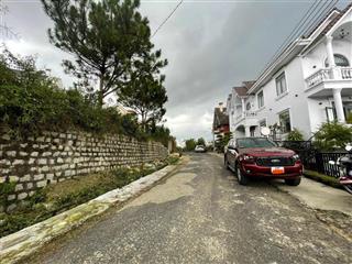 + đất biệt thự, view đẹp, dt 451m2 full thổ cư, dg lý nam đế tp đà lạt, khu phố đẹp