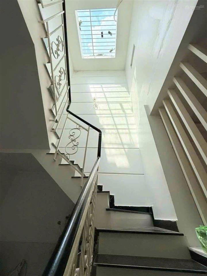 Nhà đẹp 2 tầng đầy đủ công năng vào ở ngay  trần xuân soạn  p.tân hưng  q7 gần 60m2  ngang to