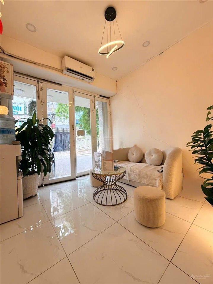 Quận 7  mặt tiền đường số  4 tầng cạnh lâm văn bền quận 7.