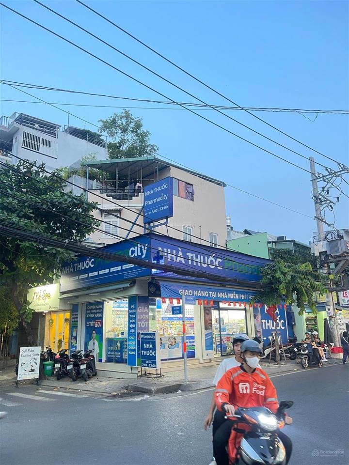 Quận 7  mặt tiền đường số  4 tầng cạnh lâm văn bền quận 7.