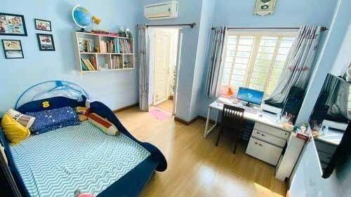Nhà phố hiện đại 4 tầng mới đẹp ở ngay  đang cho thuê 16 triệu/ tháng  52m2  chỉ 8.1 tỷ