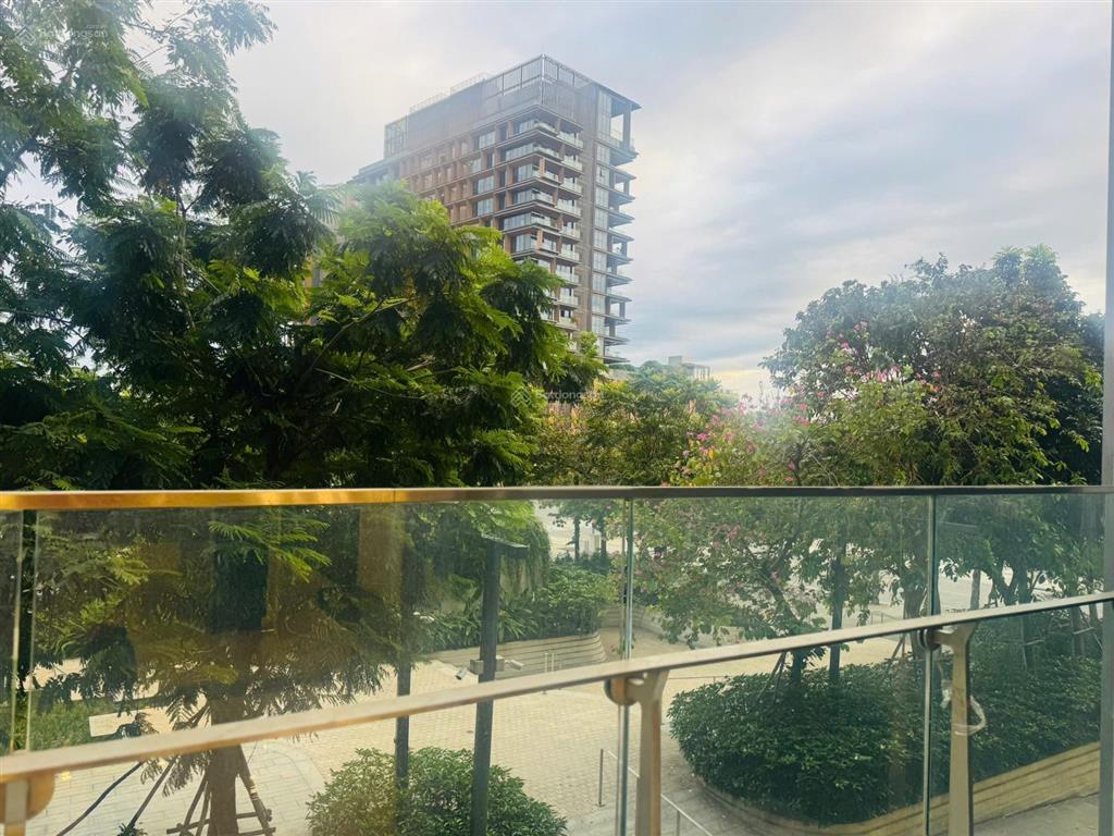 Cần bán nhanh căn hộ 2pn empire city thủ thiêm giá 19,3 tỷ all . huỳnh thư 0905 724 ***