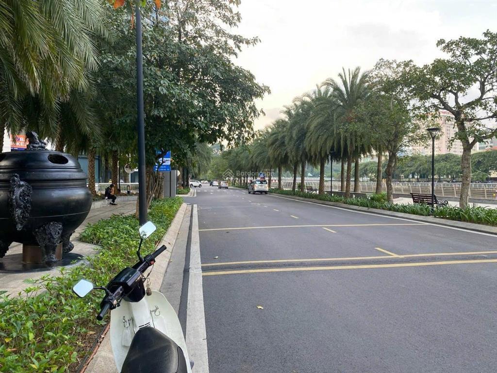 Bán shophouse giá 50,555 tỷ vnd  dt 112m2
