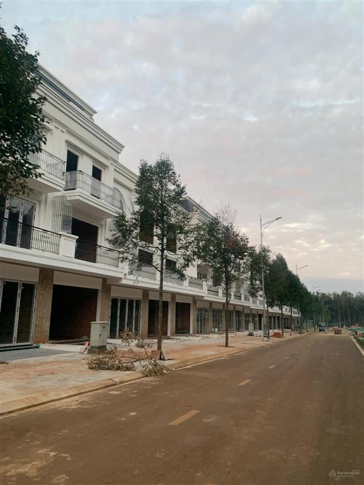 Bán nhà kđt ân phú mặt tiền đường 32m