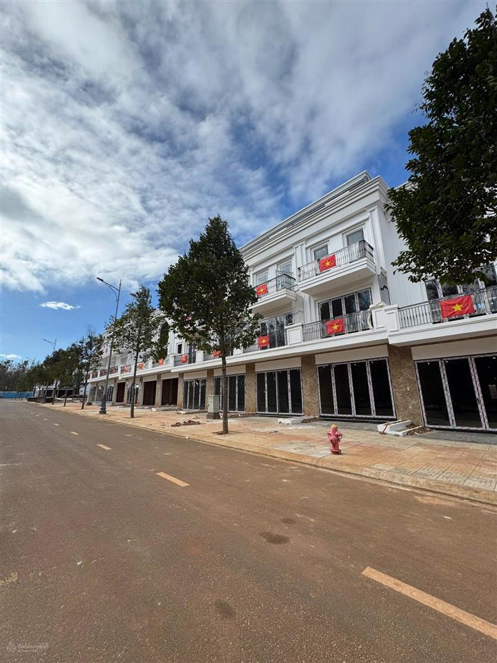 Bán nhà kđt ân phú mặt tiền đường 32m